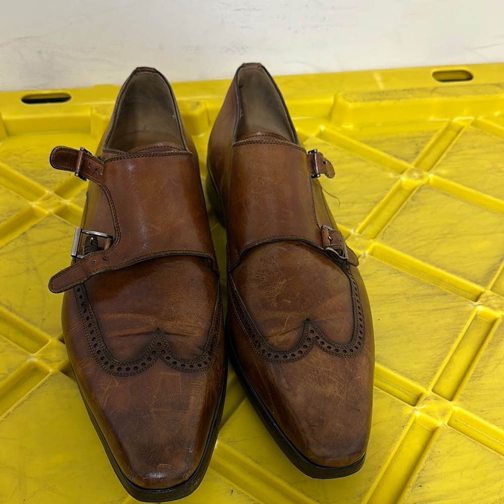 Magnanni Brown Leather Oxfords with Brogue Detailing